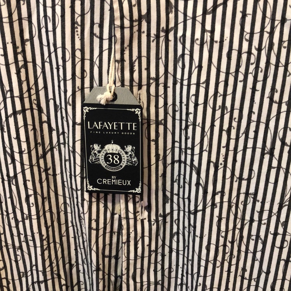 CLOSET CLEAN OUT- ACCEPTING ANY OFFER!!
Men’s button down shirt - Picture 3 of 3